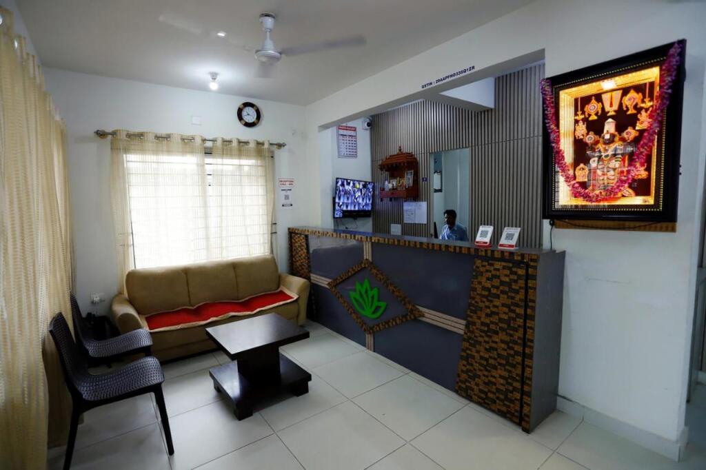 Бангалор: Hotel Gurudev Residency