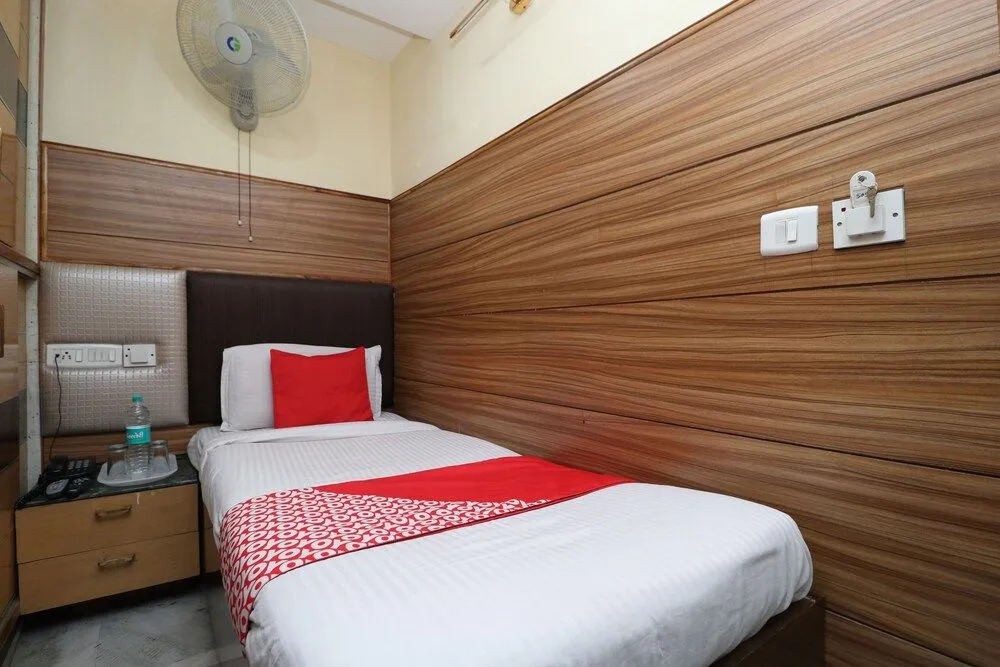 Джаландхар: Oyo 3504 Vivek International Hotel