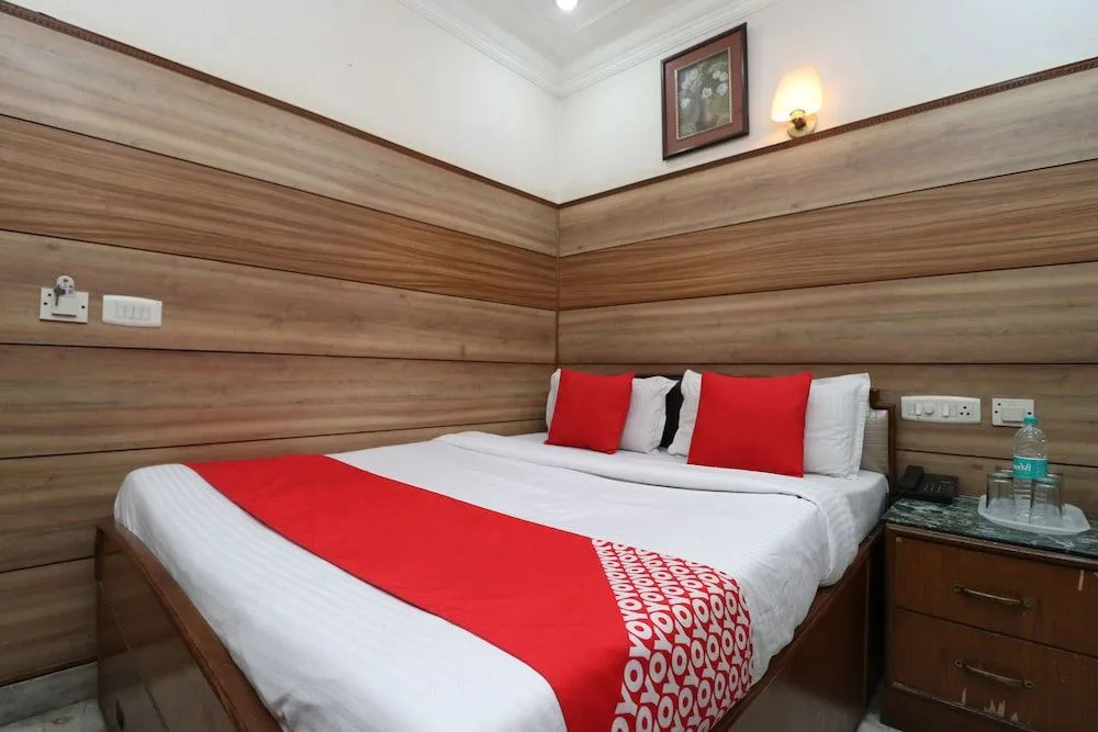 Джаландхар: Oyo 3504 Vivek International Hotel