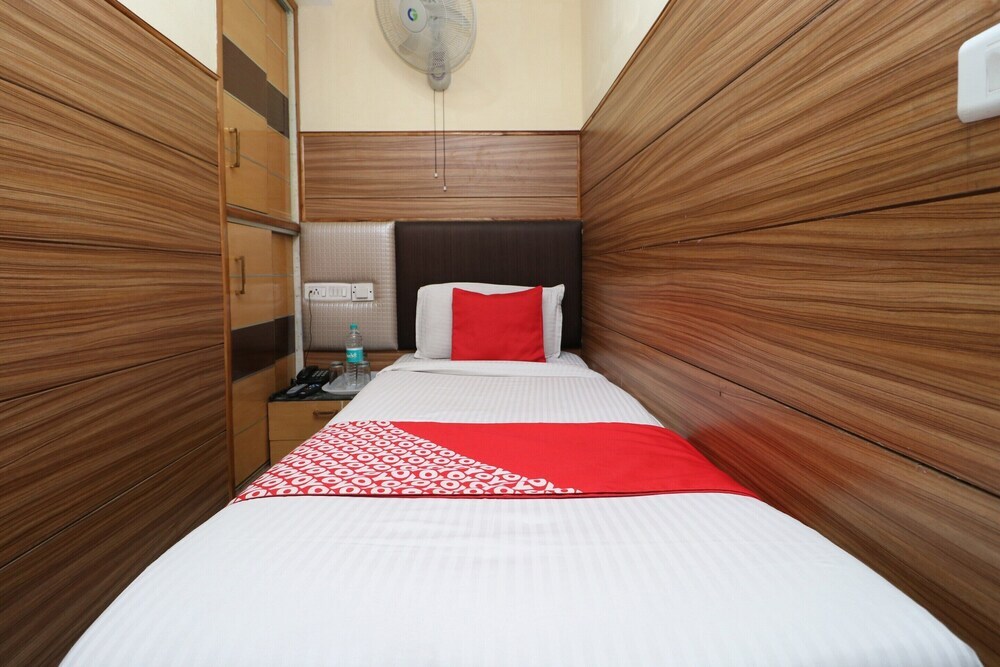 Джаландхар: Oyo 3504 Vivek International Hotel