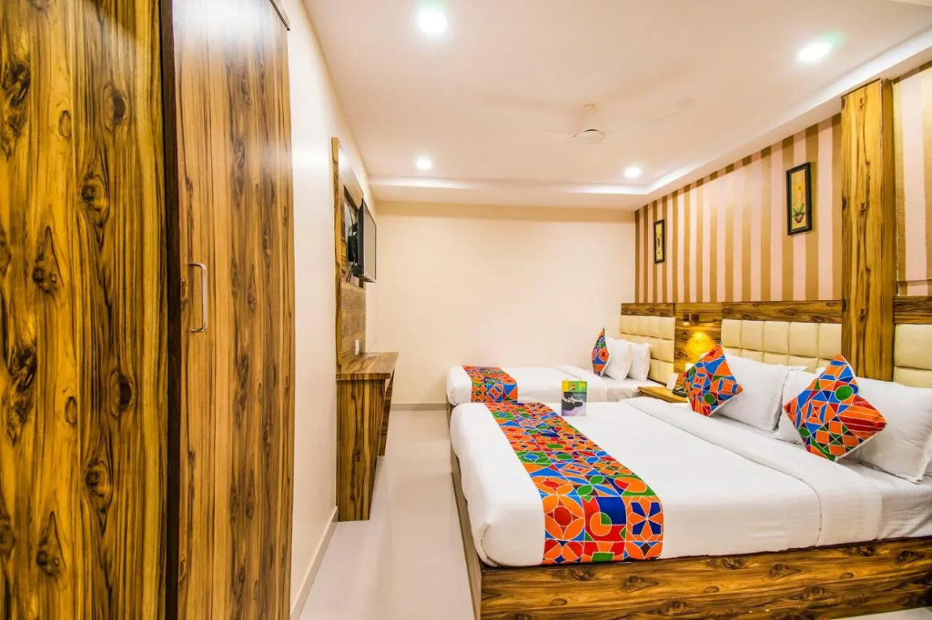Мумбаи: Orange Suites By FabHotel