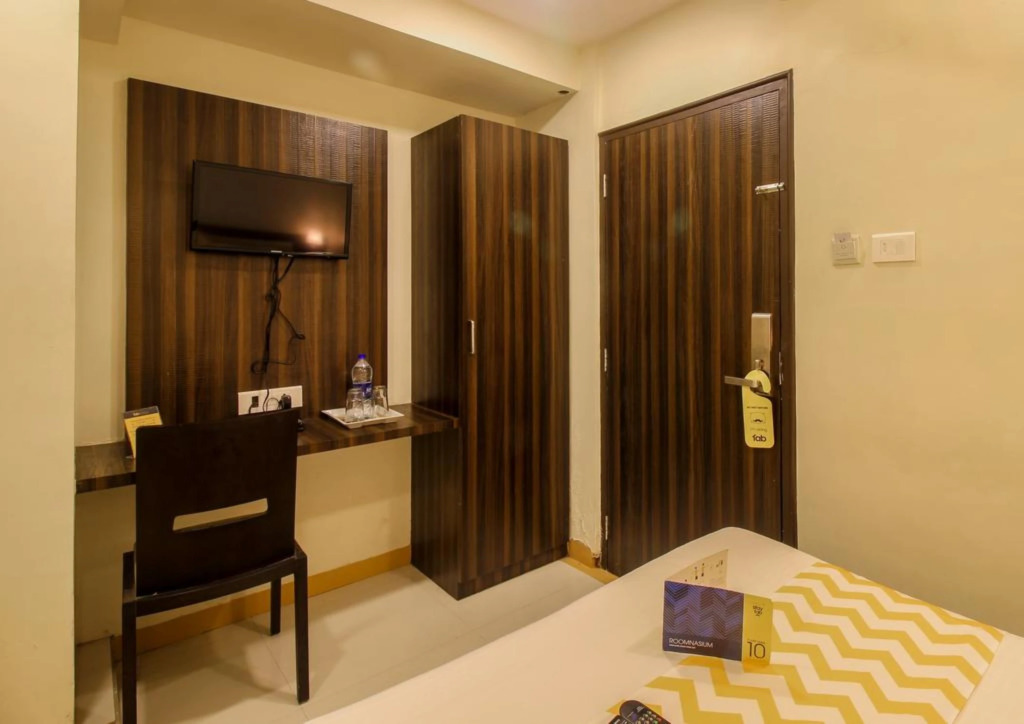 Тхане: Hotel Times Square by FabHotels