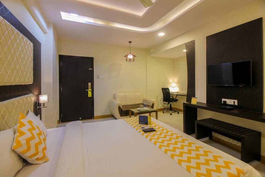 Тхане: Hotel Times Square by FabHotels
