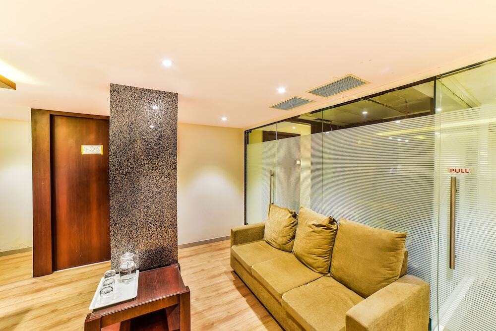 Мумбаи: Malad Residency By FabExpress