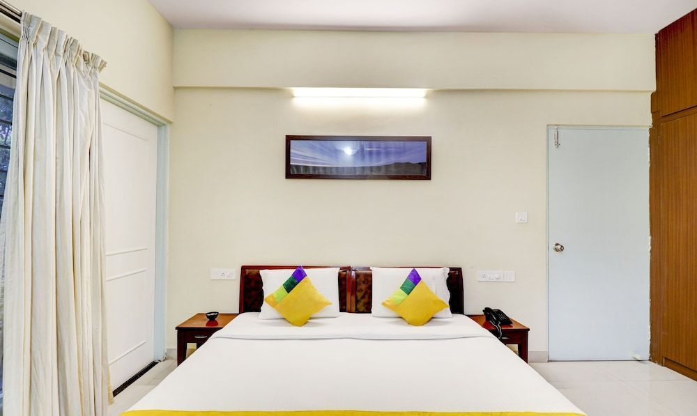 Бангалор: Eden Suites Service Apartments by Treebo