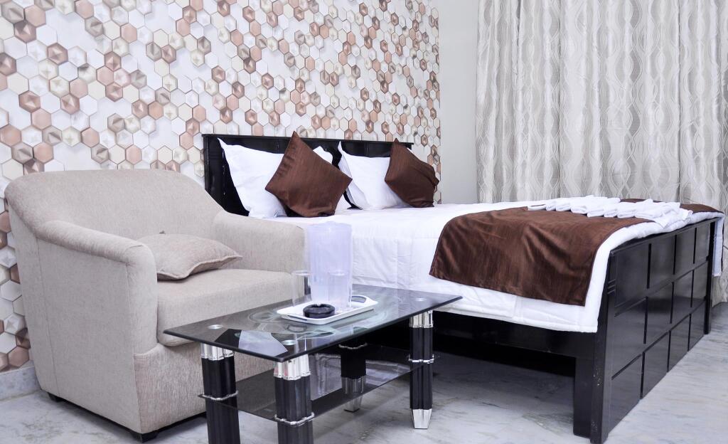 Бангалор: Capital O 2323 Royal Executive Inn