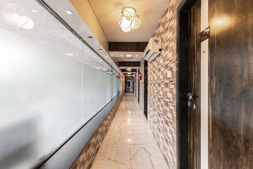 Сурат: Oyo 1386 Hotel Welcome Palace