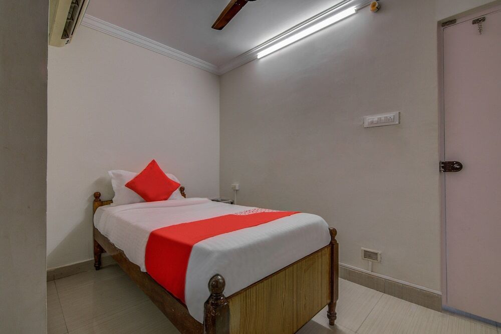 Висакхапатнам: Oyo 14323 Anupama Hotel