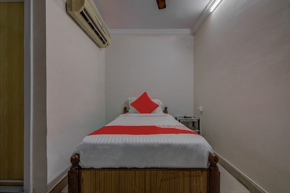 Висакхапатнам: Oyo 14323 Anupama Hotel
