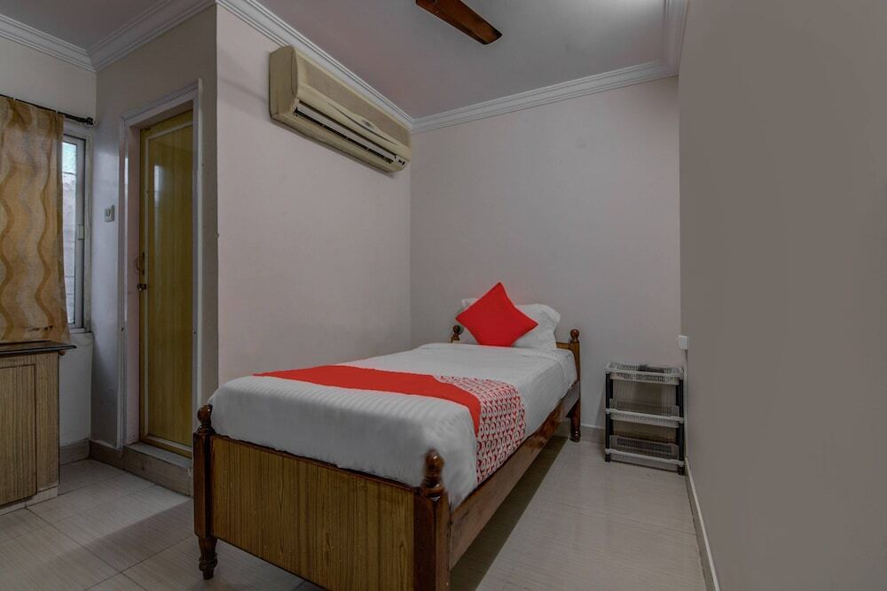 Висакхапатнам: Oyo 14323 Anupama Hotel