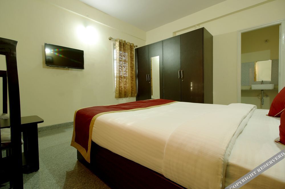 Бангалор: Oyo 6633 The Banjaara Suites