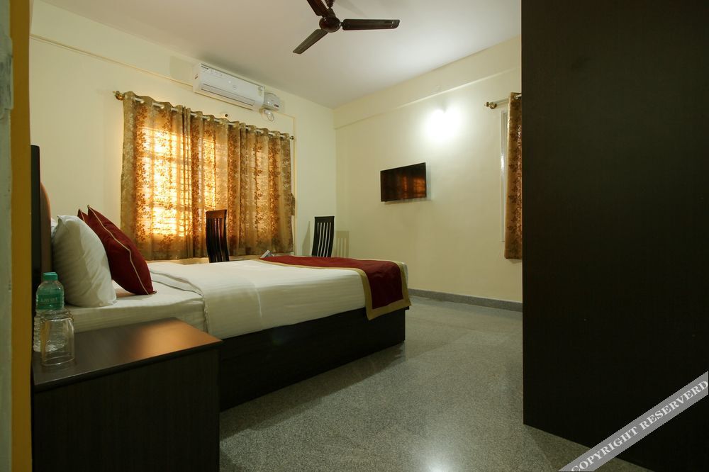 Бангалор: Oyo 6633 The Banjaara Suites