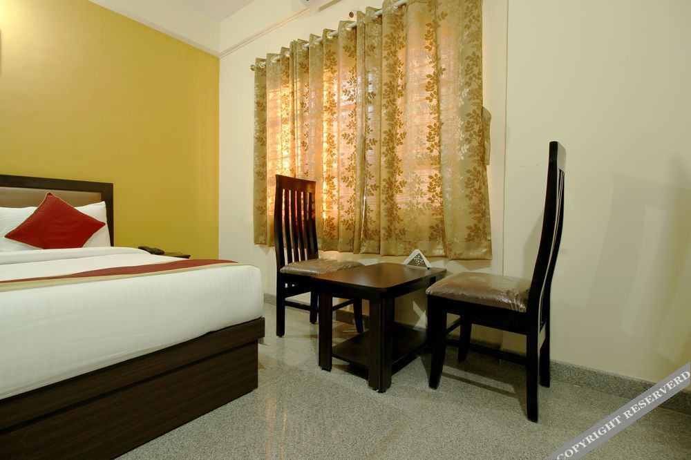 Бангалор: Oyo 6633 The Banjaara Suites