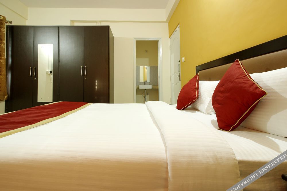 Бангалор: Oyo 6633 The Banjaara Suites