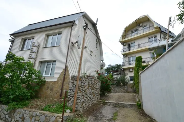Лазурное: Guest House Kastellum