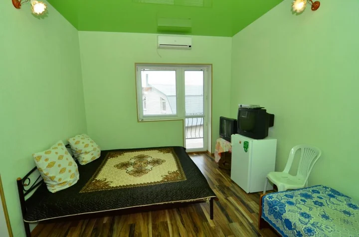 Лазурное: Guest House Kastellum