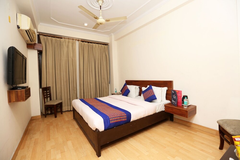 Нойда: Oyo 8876 Hotel Sarthi