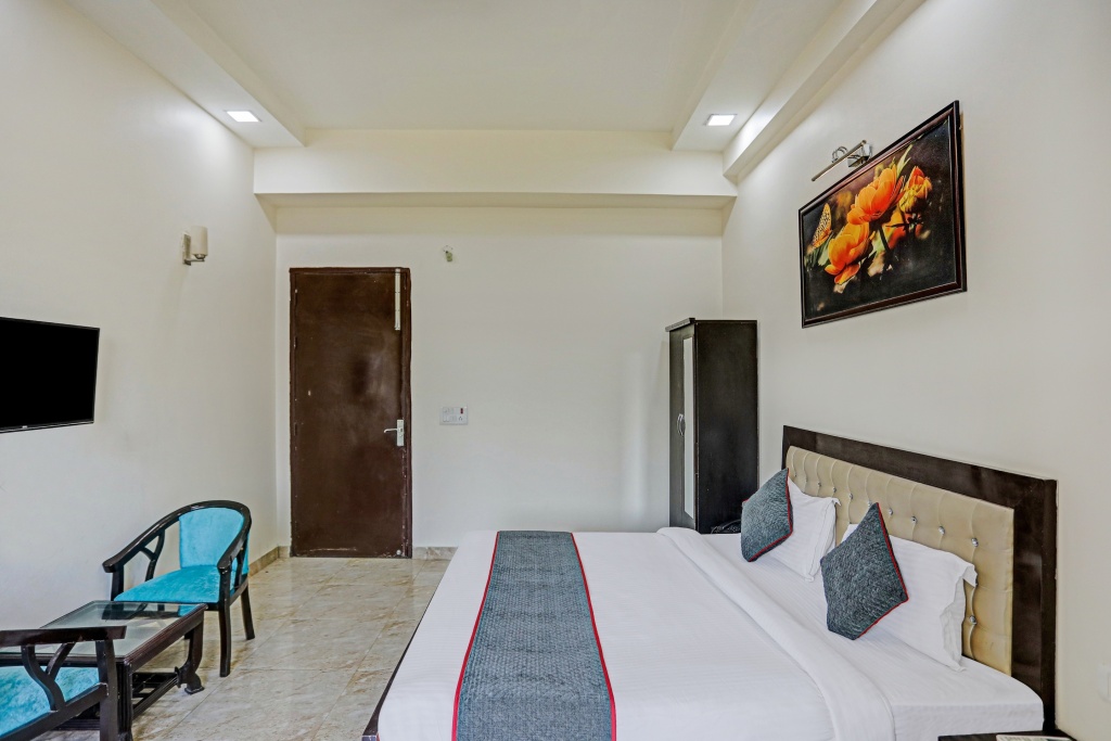Нойда: Collection O 82565 Hotel Park View Inn
