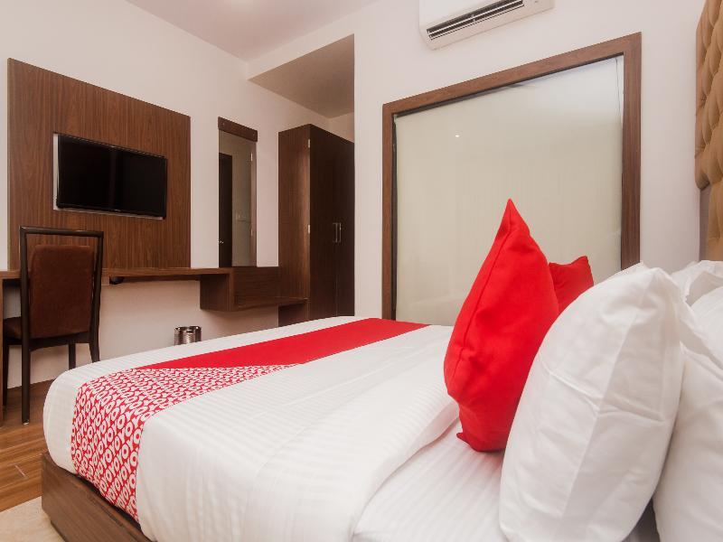 Мумбаи: Capital O 12063 Hotel Pearls BKC Inn