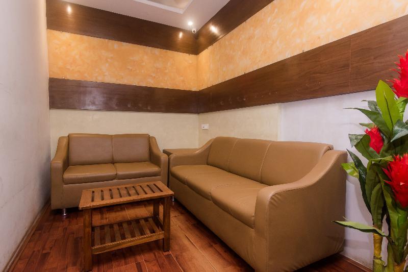 Мумбаи: Capital O 12063 Hotel Pearls BKC Inn