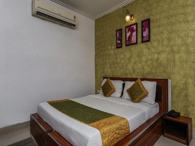 Нью-Дели: OYO 7655 Om Paradise Hotel