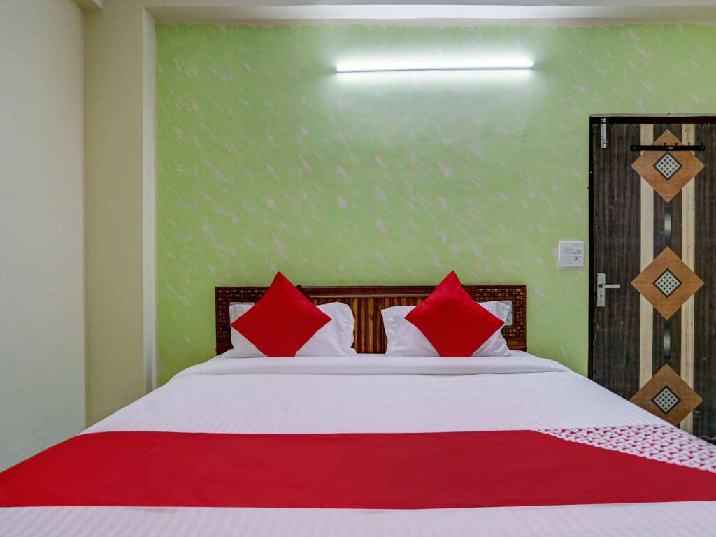 Большая Нойда: Oyo 75124 Hotel Rama Deluxe