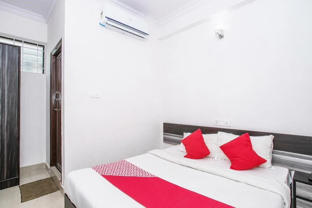 Бангалор: OYO 13941 NR Suites