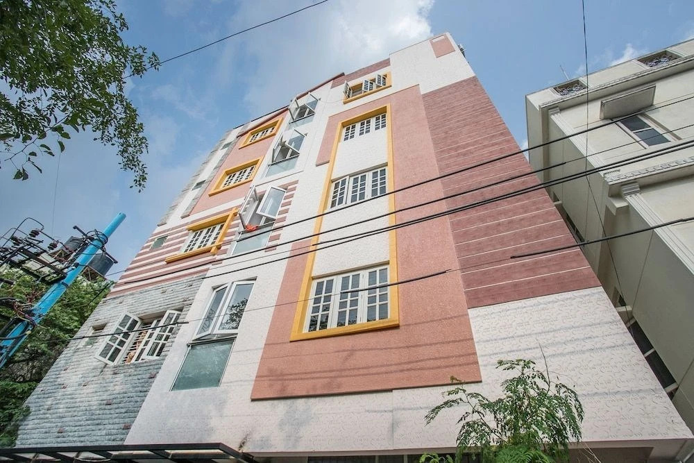 Бангалор: OYO 13941 NR Suites
