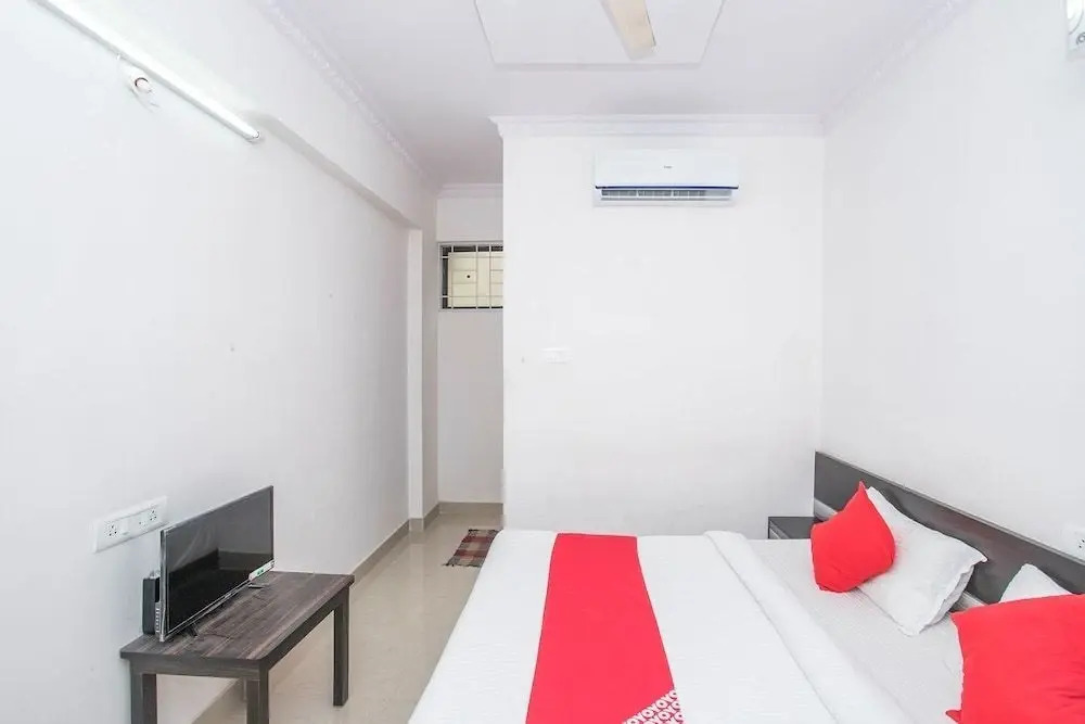 Бангалор: OYO 13941 NR Suites