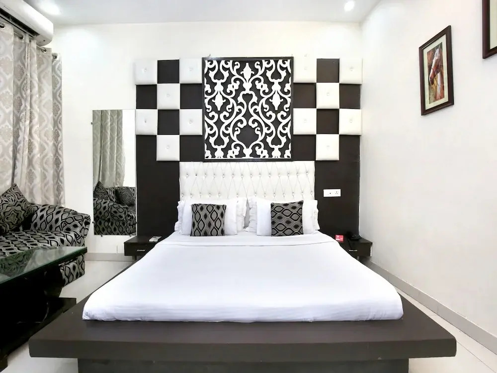 Амритсар: Capital O 9235 Hotel Nayyar