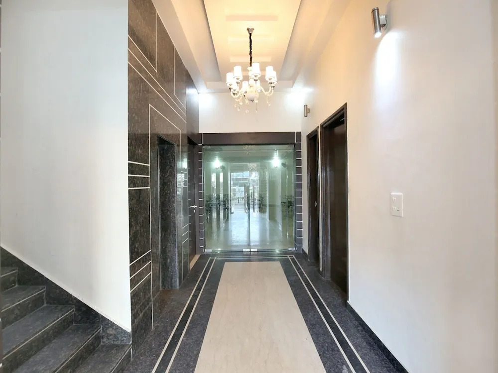Амритсар: Capital O 9235 Hotel Nayyar