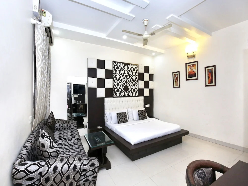 Амритсар: Capital O 9235 Hotel Nayyar