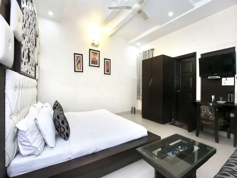 Амритсар: Capital O 9235 Hotel Nayyar