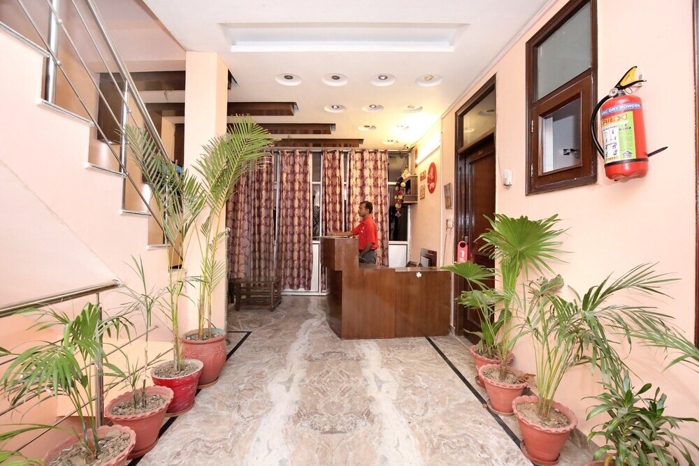 Чандигарх: OYO 9599 Sector 45
