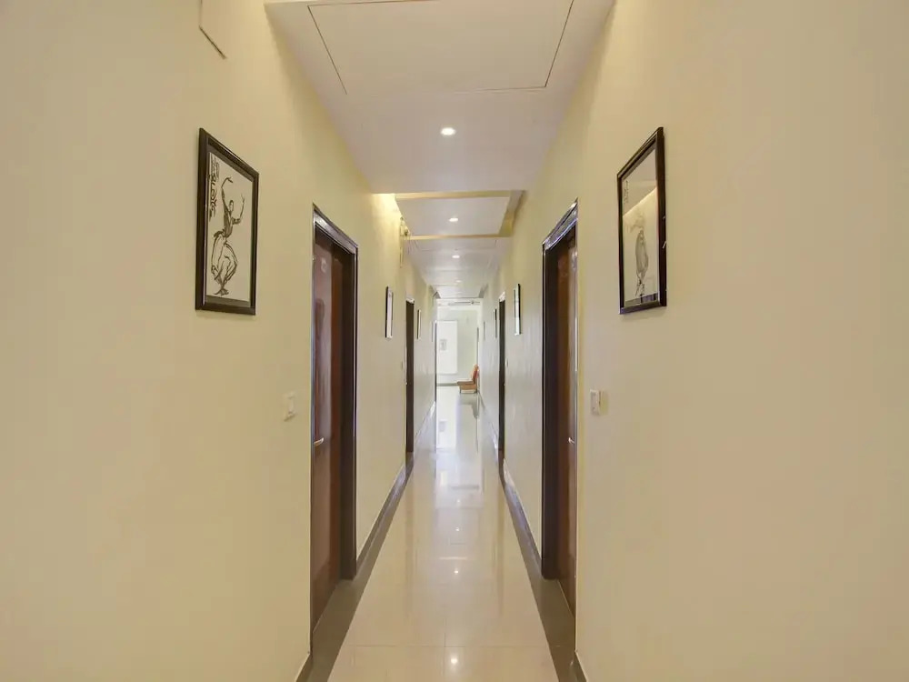 Бангалор: Capital O 11137 Hotel Morgen Suites