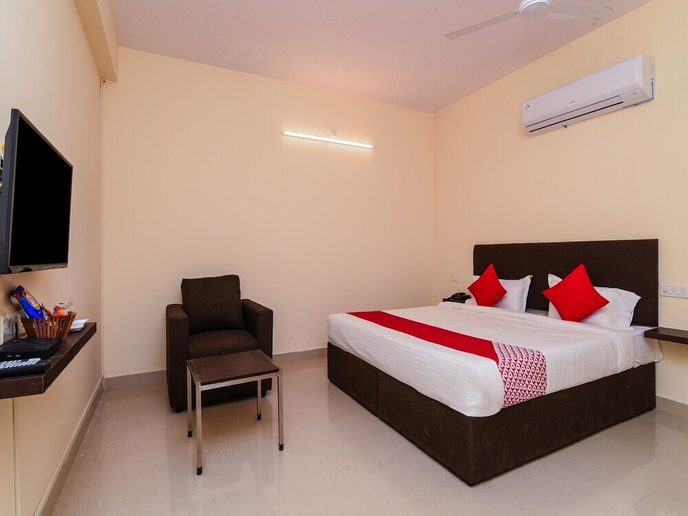 Висакхапатнам: Akshara Suites By OYO Rooms