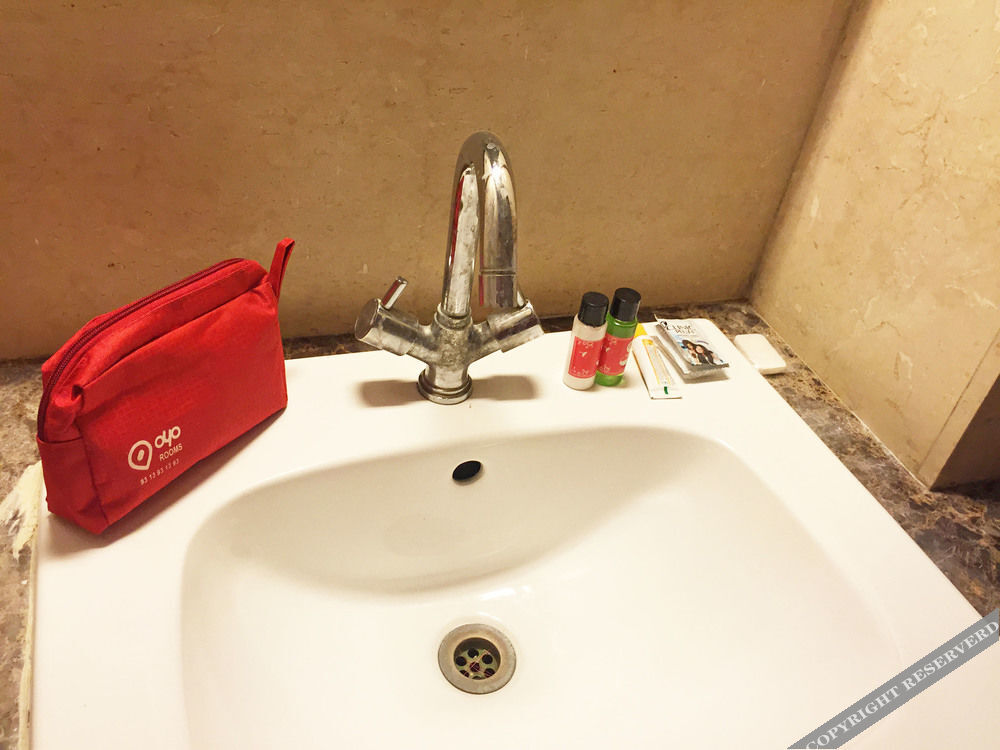 Нойда: Oyo Rooms Noida City Centre 208