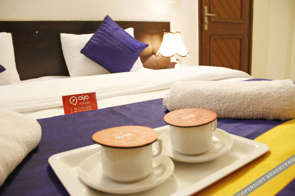 Нойда: Oyo Rooms Noida City Centre 208