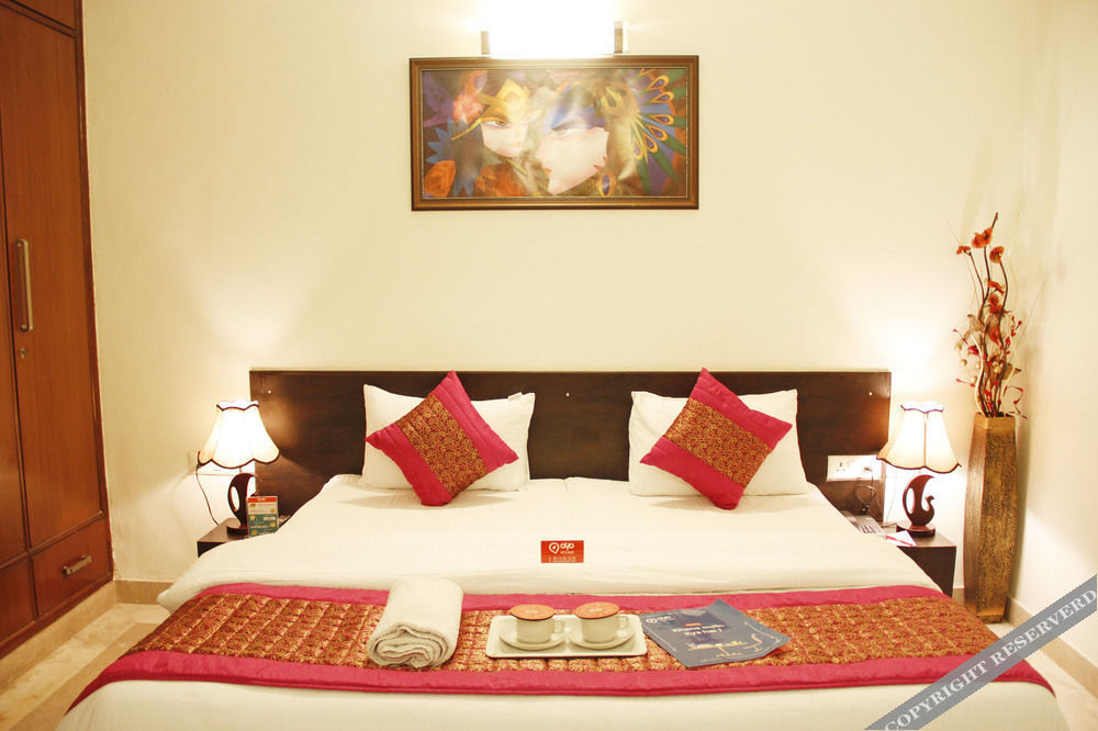 Нойда: Oyo Rooms Noida City Centre 208