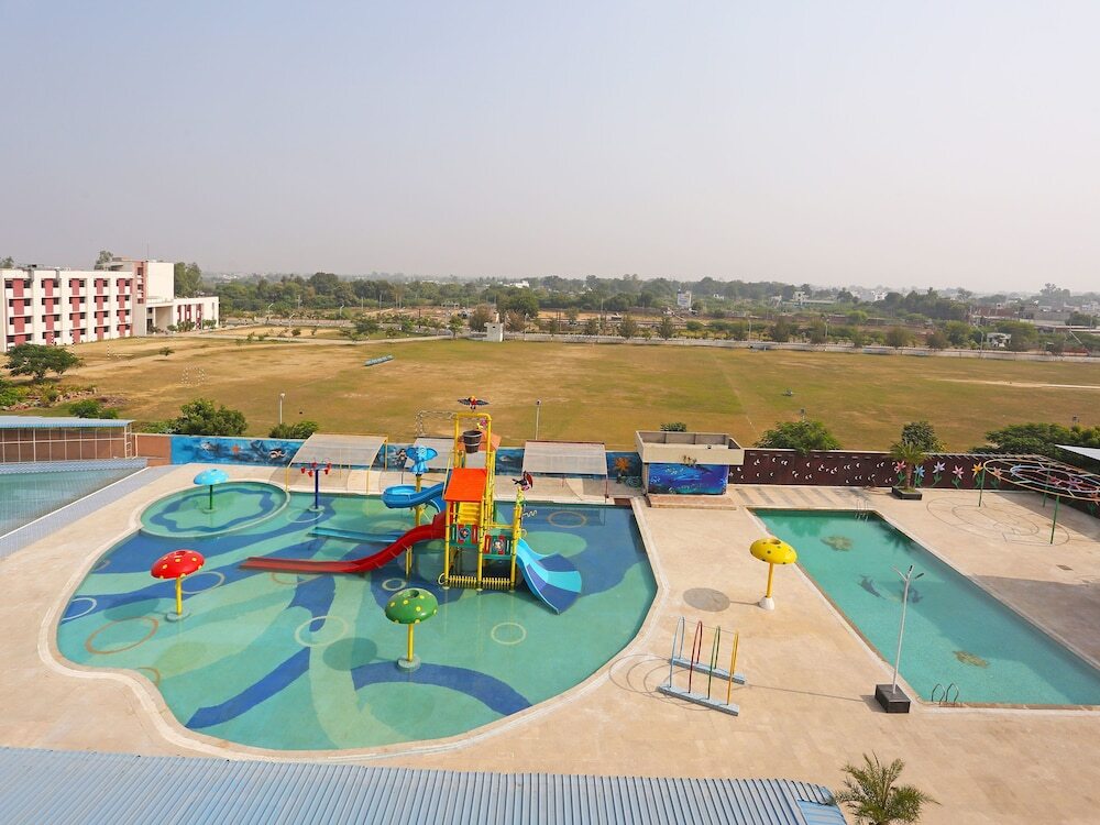 Кота: Radhika Resort by OYO Rooms