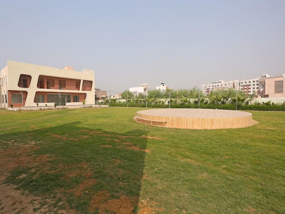 Кота: Radhika Resort by OYO Rooms