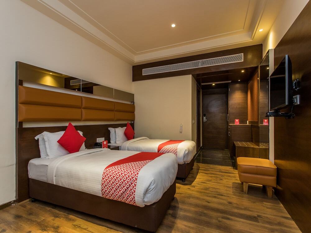 Индаур: Hotel 25 Hours by OYO Rooms