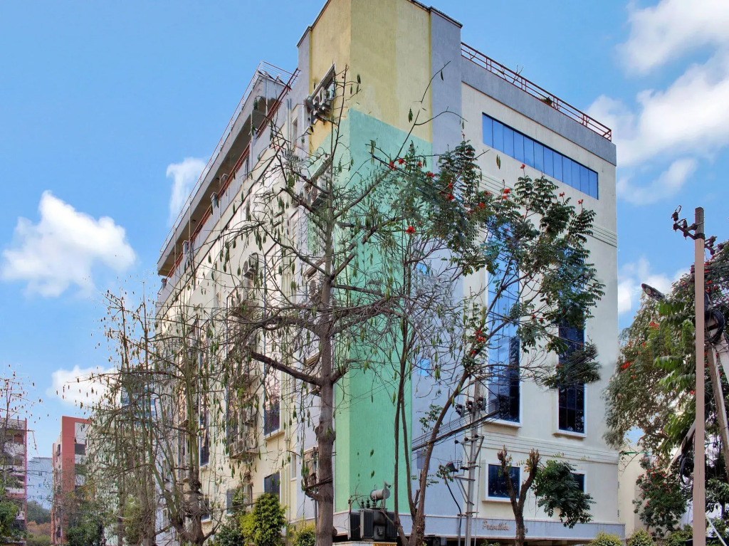 Хидерабад: SilverKey 20008 Executive Stays Madhapur