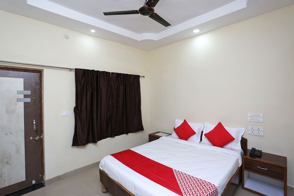 Райпур: Prince Guest House