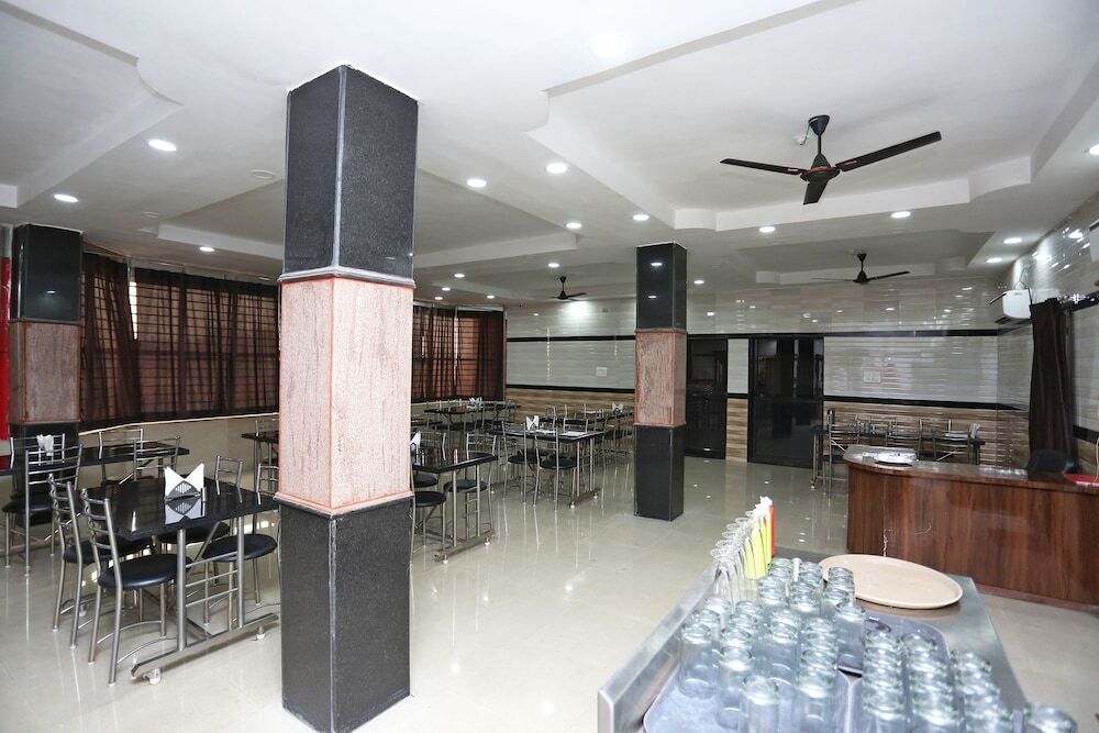 Райпур: Prince Guest House