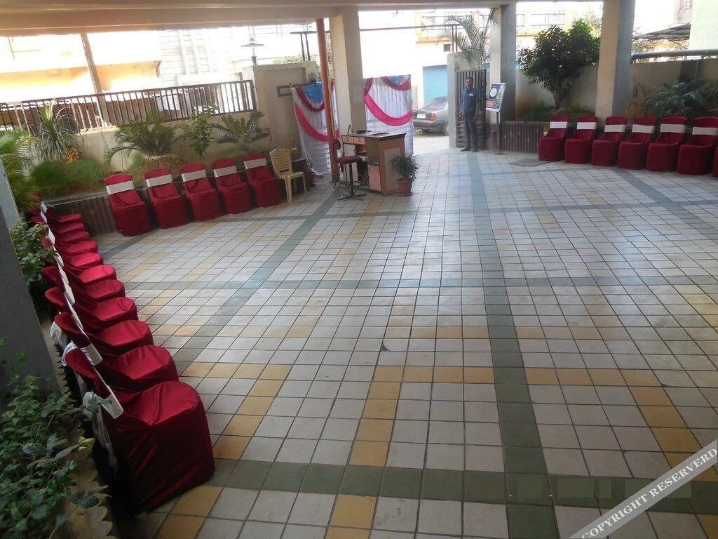 Нагпур: Hotel JK Lions - Koradi, Nagpur