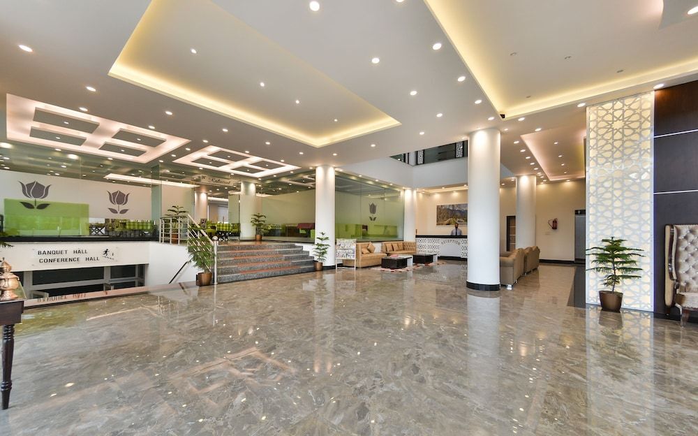 Шринагар: Golden Tulip Kashmir