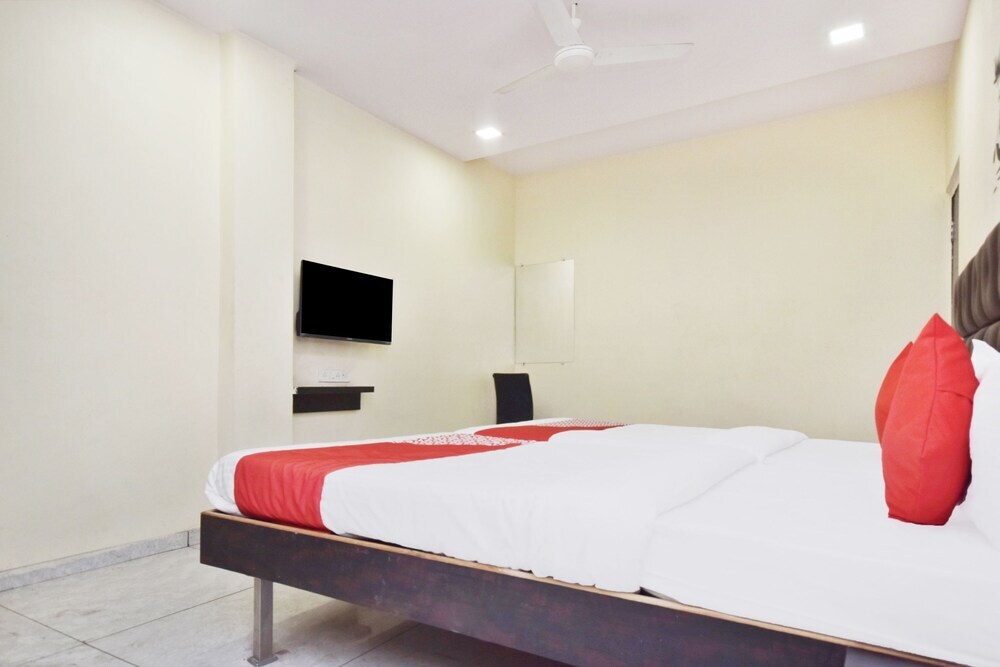 Аурангабад: Hotel Royal Front by OYO Rooms