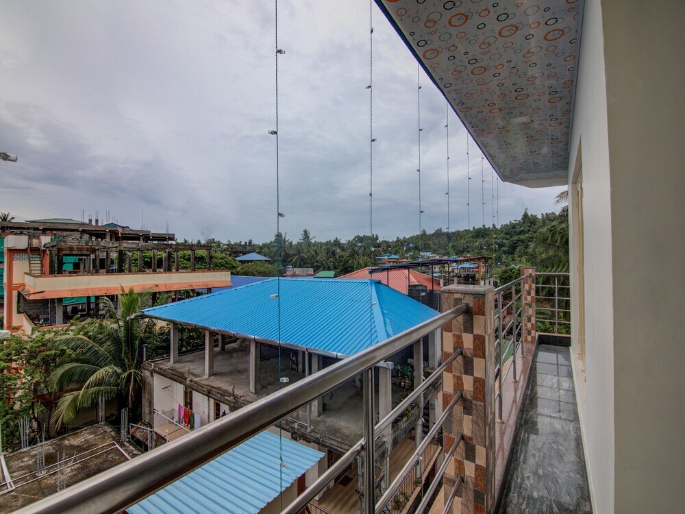 Порт-Блэр: V Knot Residency Hotel