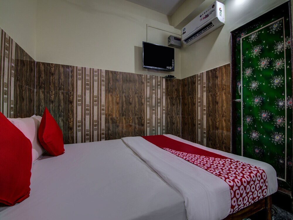 Порт-Блэр: V Knot Residency Hotel
